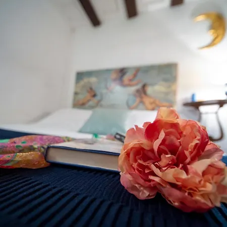 Wonderful Romantic Studio Ponte Vecchio Area Florence