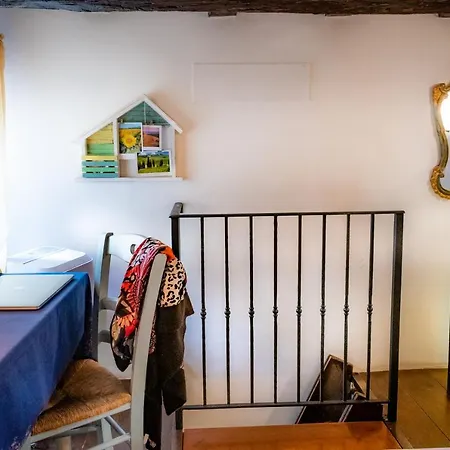 Wonderful Romantic Studio Ponte Vecchio Area *