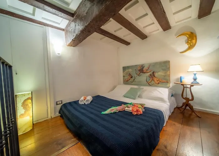 Wonderful Romantic Studio Ponte Vecchio Area *