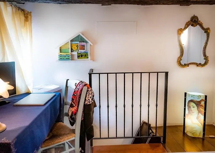 Wonderful Romantic Studio Ponte Vecchio Area *